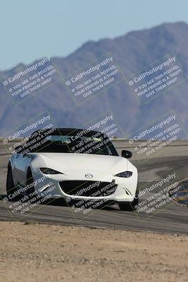 media/Oct-24-2025-Doghouse Garage (Fri) [[783d2ff07a]]/3-Intermediate/Session 3 (Turn 12)/